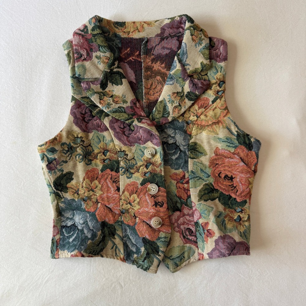 Vintage-style Floral Tapestry Vest Button Front Layering Crop Top Cottagecore
